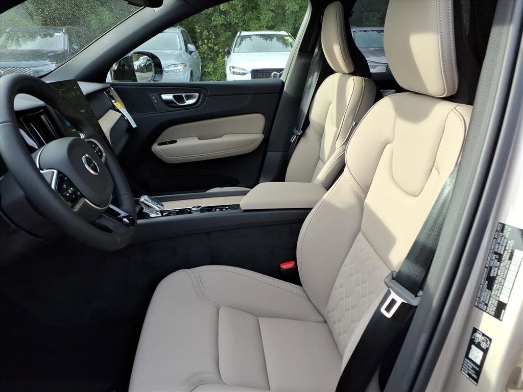 New 2026 Volvo XC60 B5 Plus w/ Protection Package Premier image 18