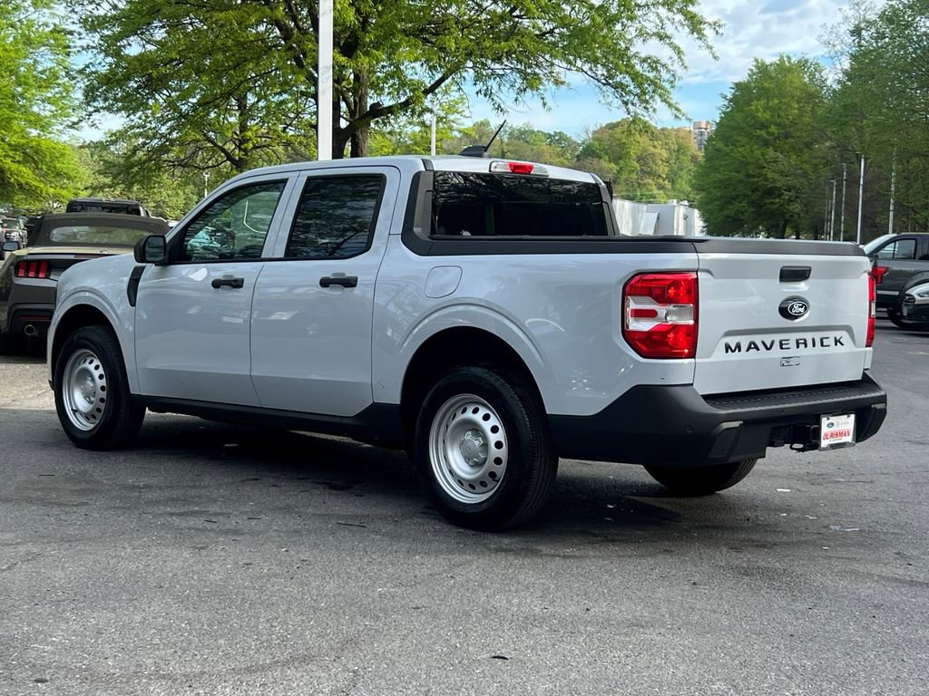 Used 2025 Ford Maverick XL image 4