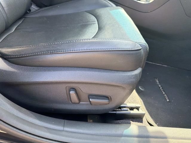 Used 2016 Hyundai Sonata Limited FWD image 16