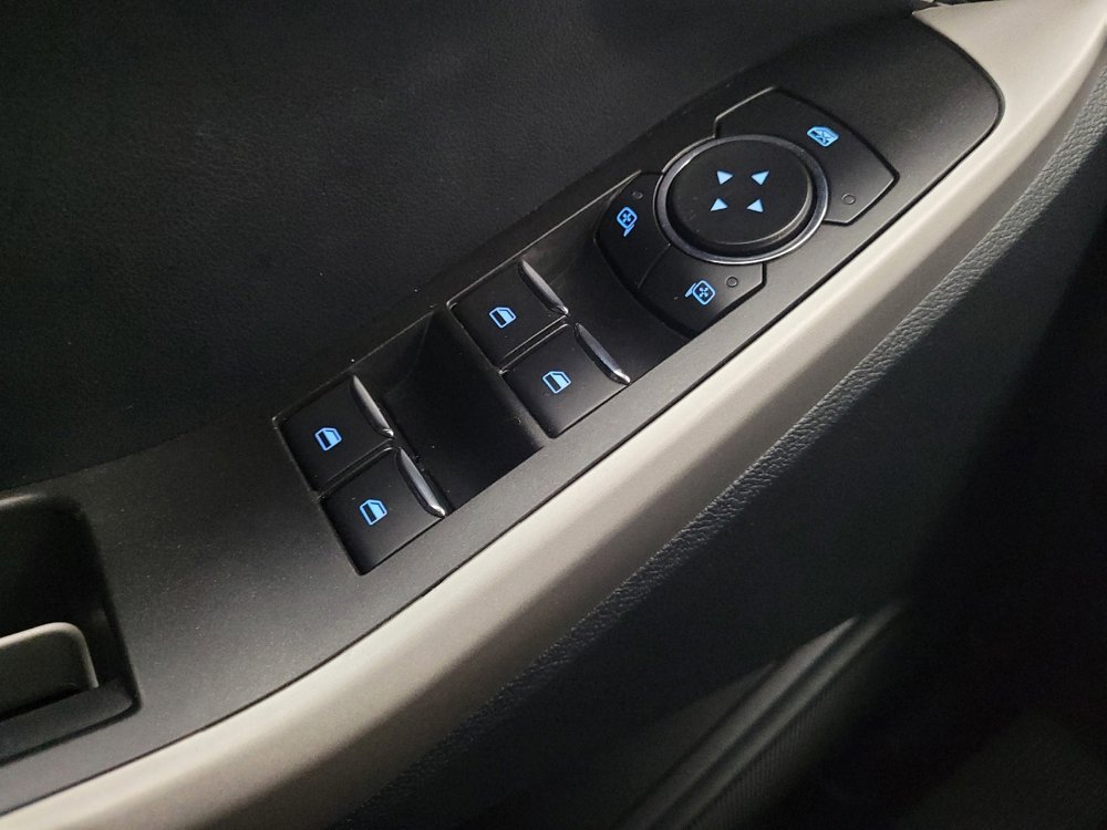 Used 2021 Ford Explorer XLT image 27