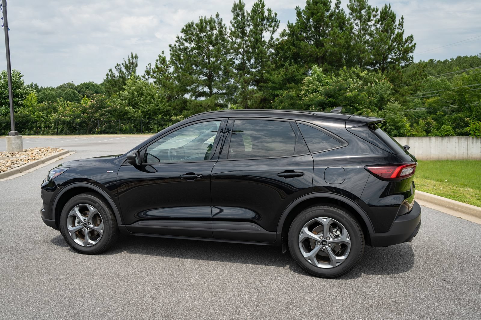 Used 2025 Ford Escape ST-Line AWD/4WD image 7