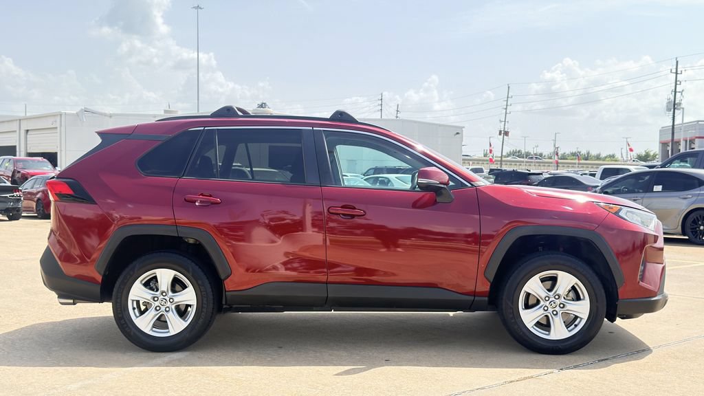 Used 2021 Toyota RAV4 XLE AWD/4WD image 6
