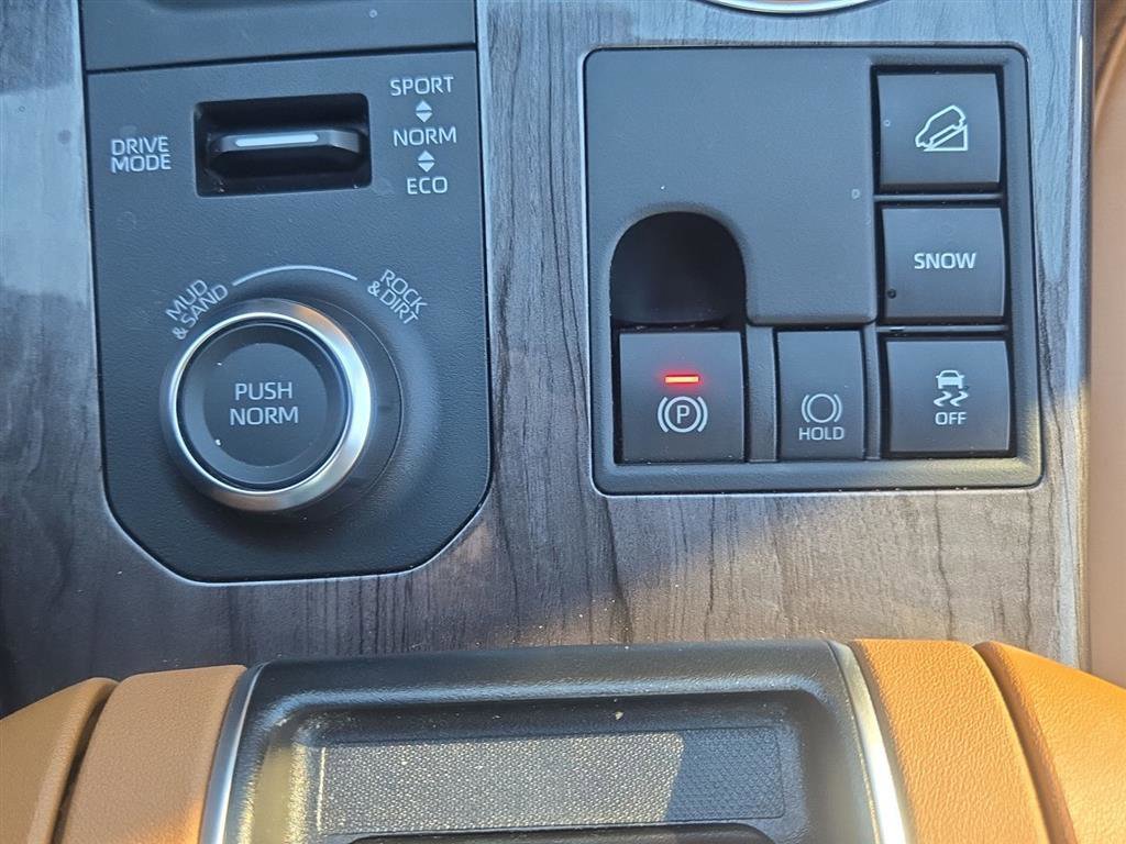 Used 2023 Toyota Highlander Platinum image 19