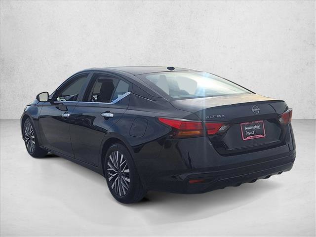 Used 2025 Nissan Altima 2.5 SV image 7