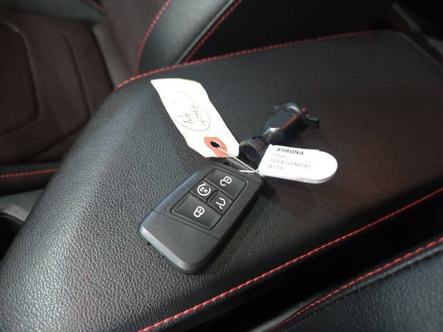 Used 2024 Volkswagen Jetta GLI Autobahn FWD image 34