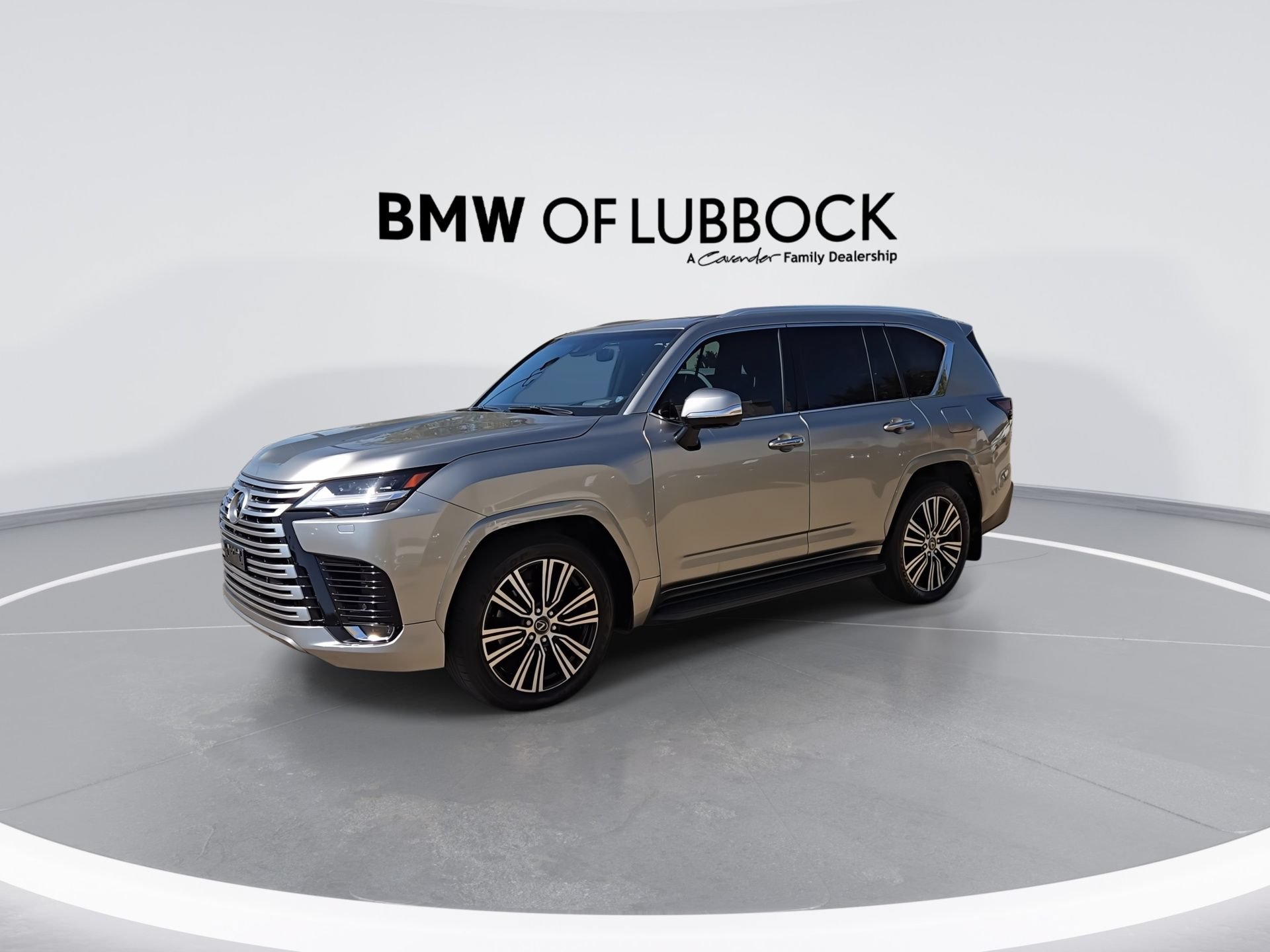 Used 2024 Lexus LX 600 4WD w/ Luxury Package image 4
