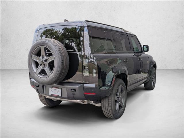 New 2026 Land Rover Defender 110 X-Dynamic SE image 2