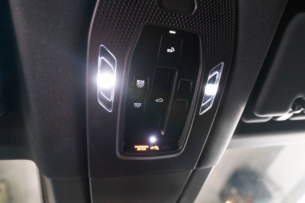 New 2026 Porsche Cayenne Electric AWD/4WD image 32