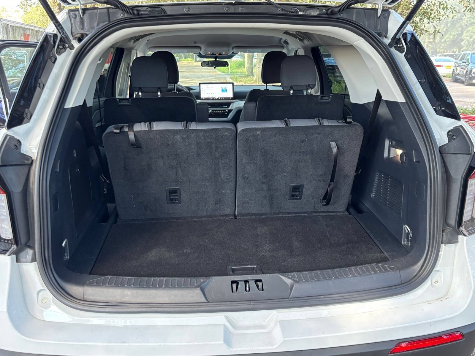 Used 2026 Ford Explorer Active RWD image 31
