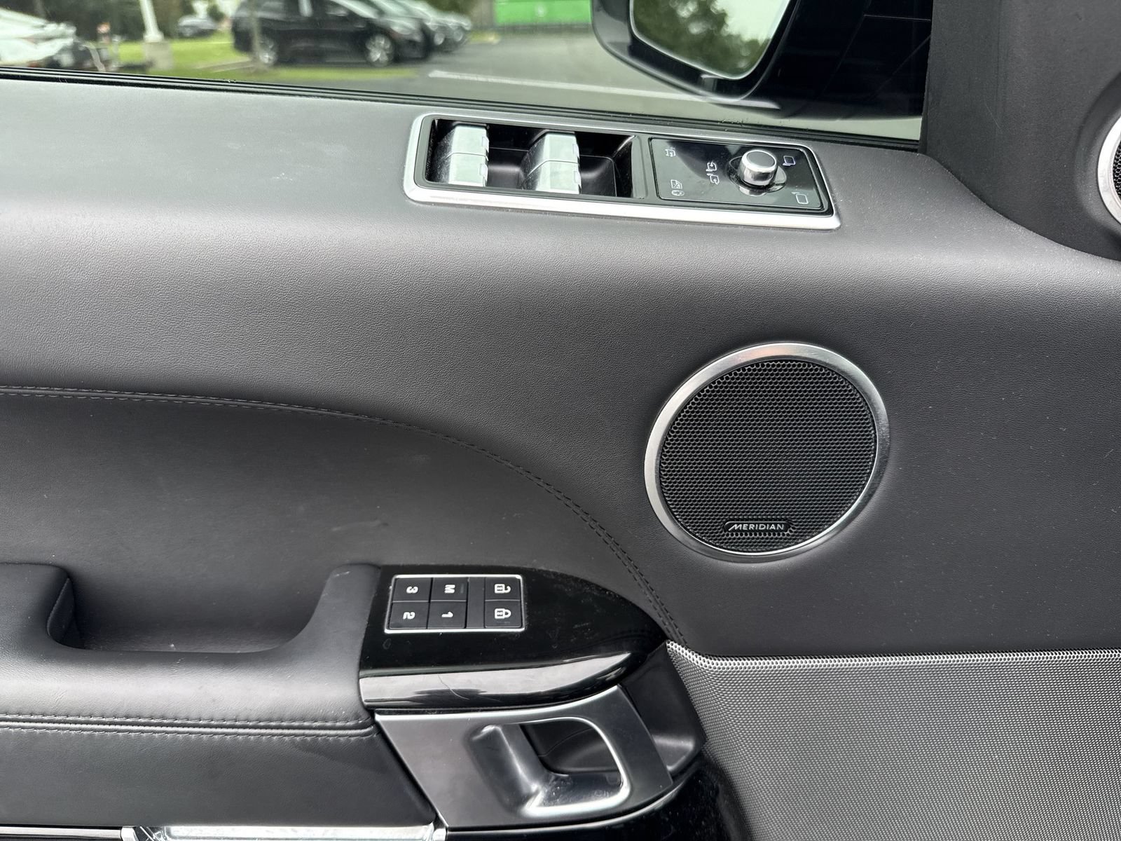 Used 2021 Land Rover Range Rover Sport SVR AWD/4WD image 13