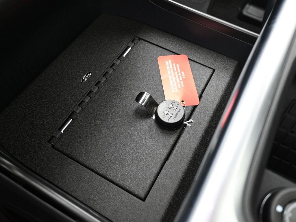 New 2025 Ford Expedition Max Platinum w/ Stealth Appearance Package image 22