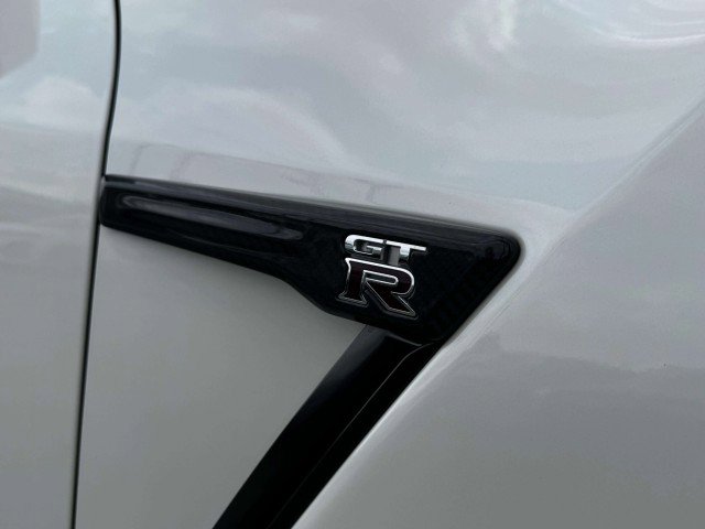 Used 2024 Nissan GT-R w/ Floor Mat Package AWD/4WD image 10