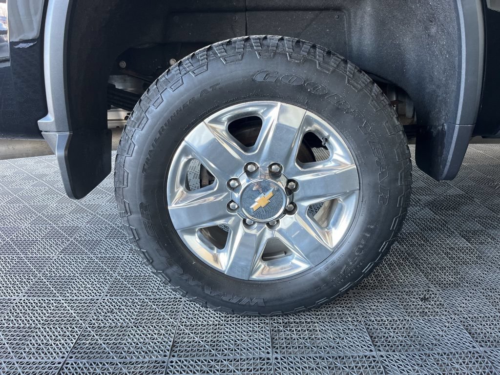 Used 2021 Chevrolet Silverado 3500 LTZ w/ LTZ Premium Package AWD/4WD image 22