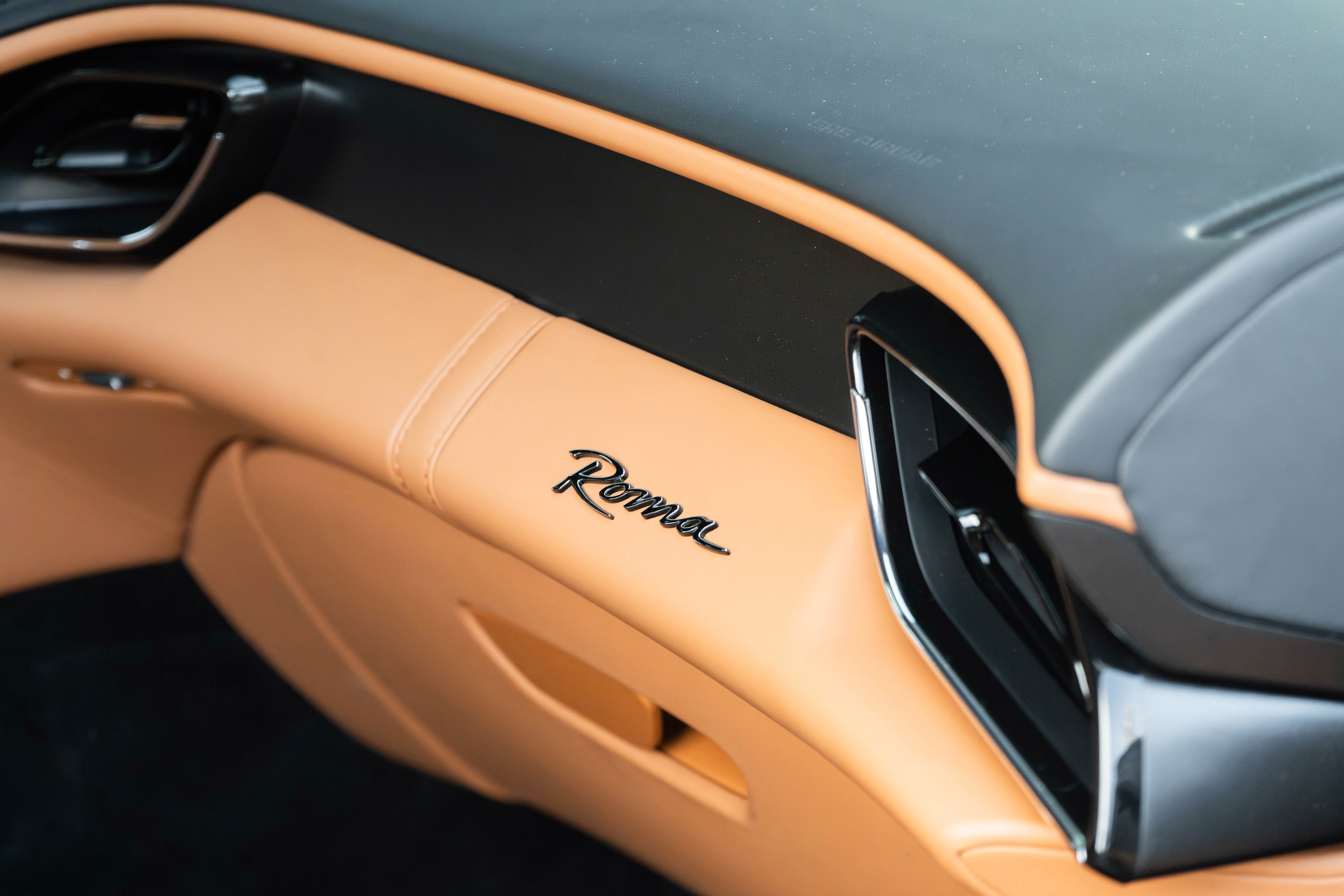 Used 2021 Ferrari Roma image 31