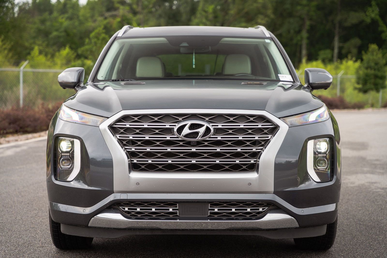 Used 2020 Hyundai Palisade Limited FWD image 2
