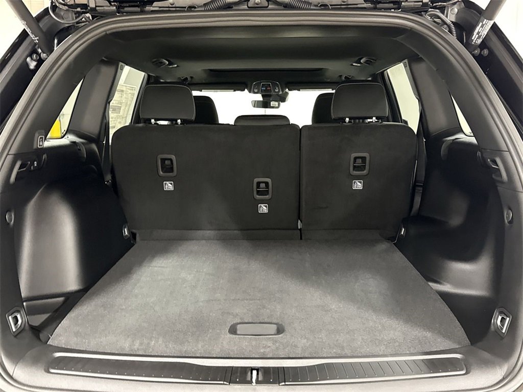 New 2025 Jeep Grand Cherokee Laredo X w/ Luxury Tech Group I image 23