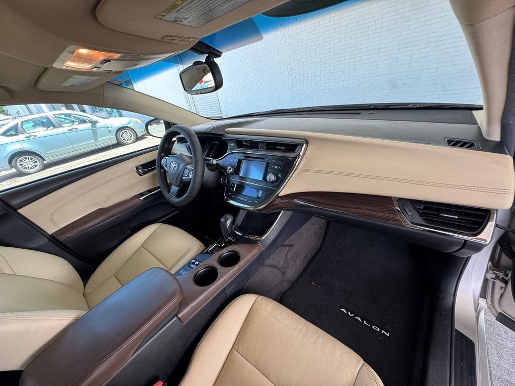 Used 2015 Toyota Avalon XLE Premium FWD image 16