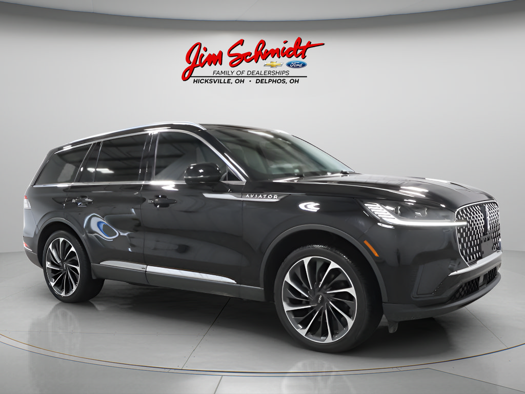 Used 2025 Lincoln Aviator Reserve w/ Equipment Group 201A AWD/4WD image 2