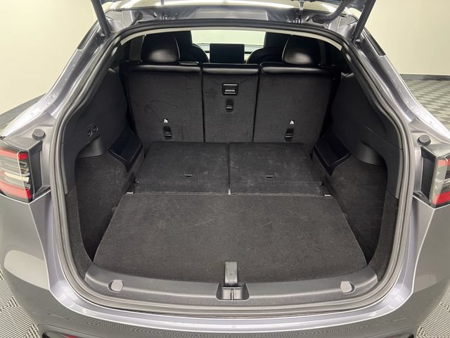 Used 2025 Tesla Model Y Long Range AWD/4WD image 8