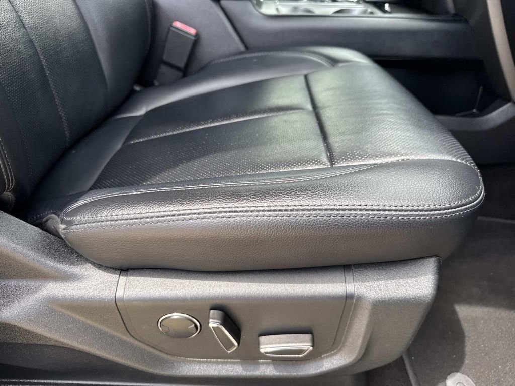 Used 2019 Ford Expedition XLT w/ Equipment Group 202A RWD image 15