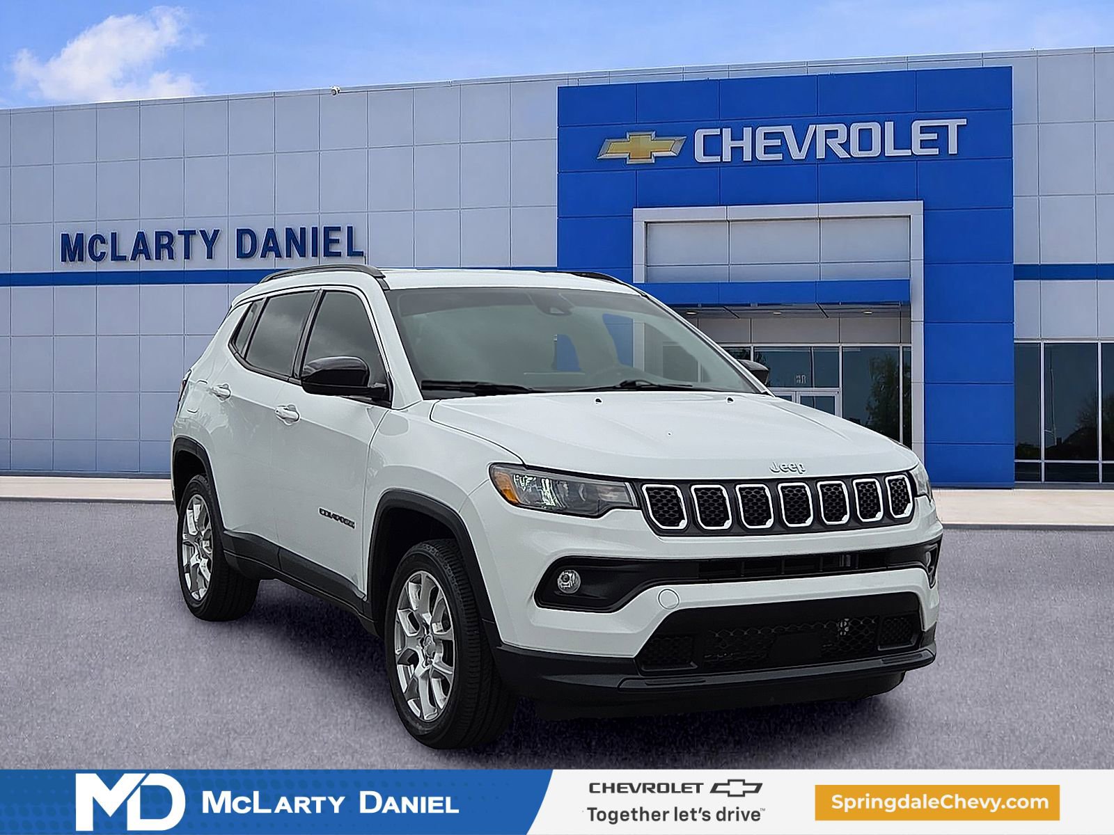 Used 2023 Jeep Compass Latitude AWD/4WD image 1