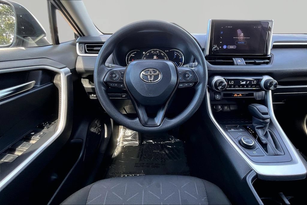 Used 2025 Toyota RAV4 XLE w/ Convenience Package AWD/4WD image 5