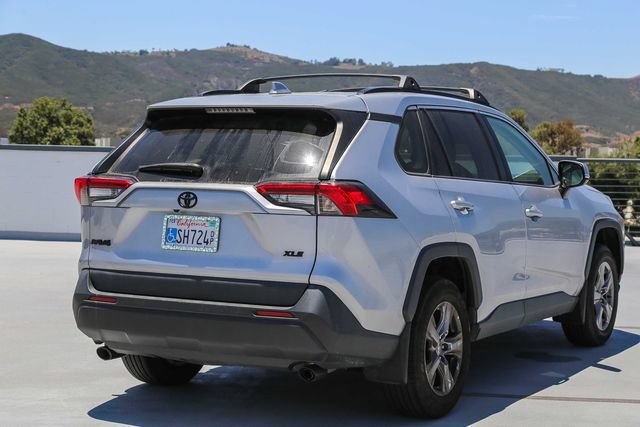 Used 2022 Toyota RAV4 XLE FWD image 8