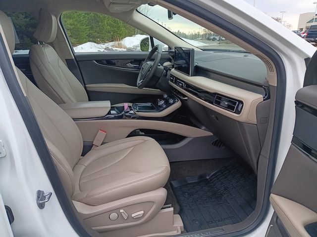 Used 2022 Lincoln Nautilus AWD image 18