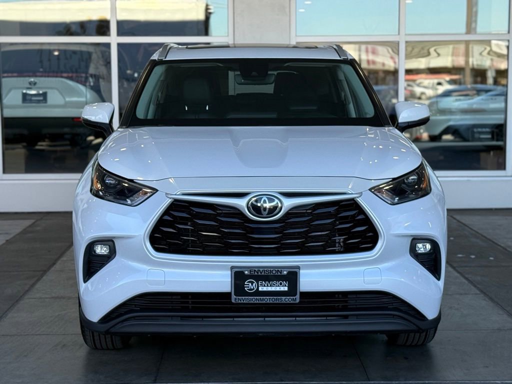 Certified 2023 Toyota Highlander XLE image 5