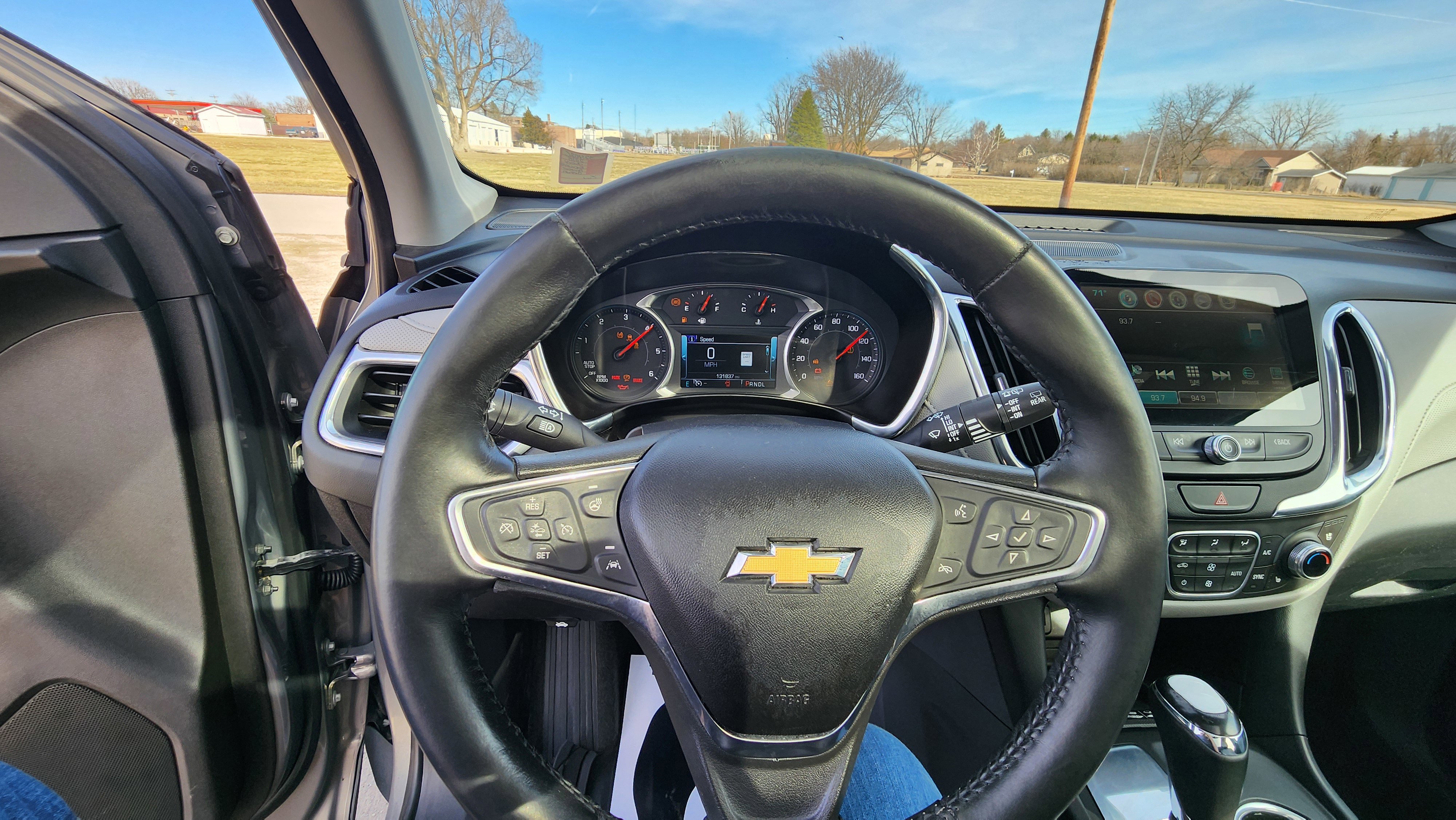 Used 2018 Chevrolet Equinox Premier FWD image 13