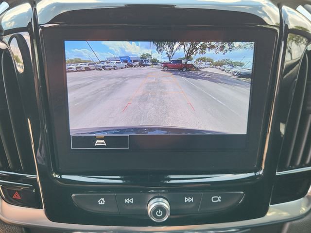 Used 2023 Chevrolet Traverse LT FWD image 17