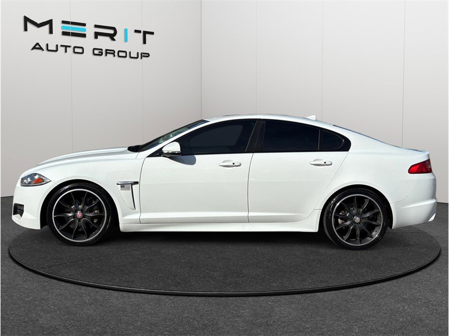 Used 2015 Jaguar XF Sport image 5