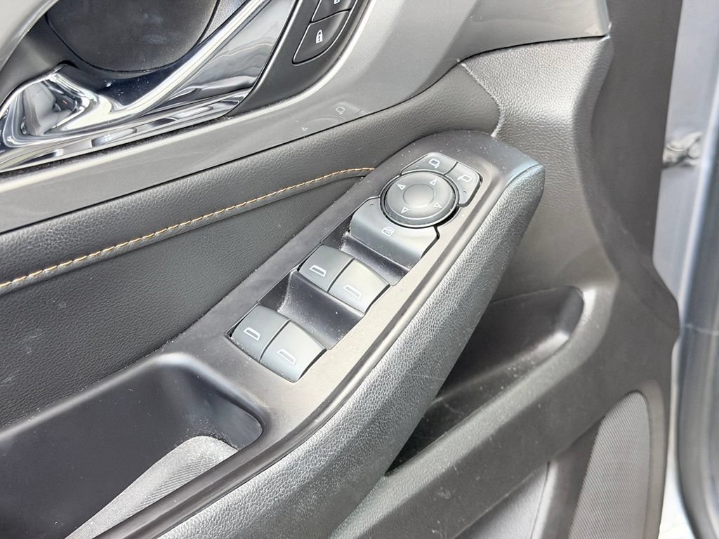 Used 2019 Chevrolet Traverse LS FWD image 10