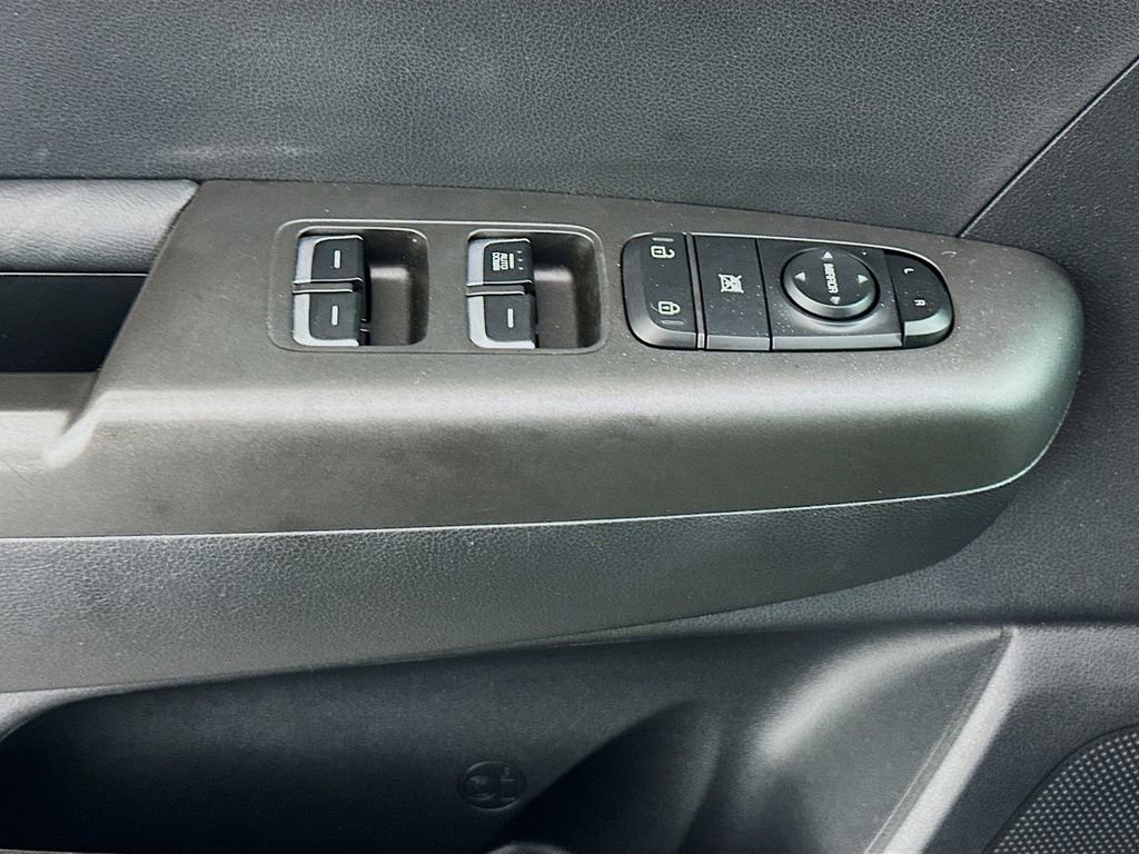 Used 2020 Kia Sportage LX image 17