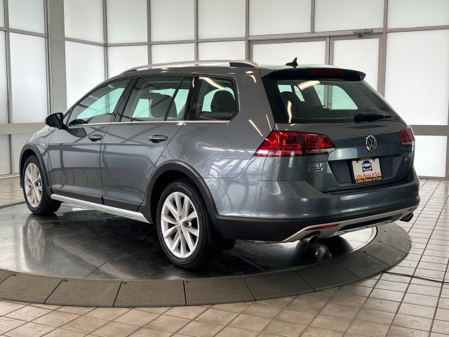 Used 2017 Volkswagen Golf SE AWD/4WD image 5