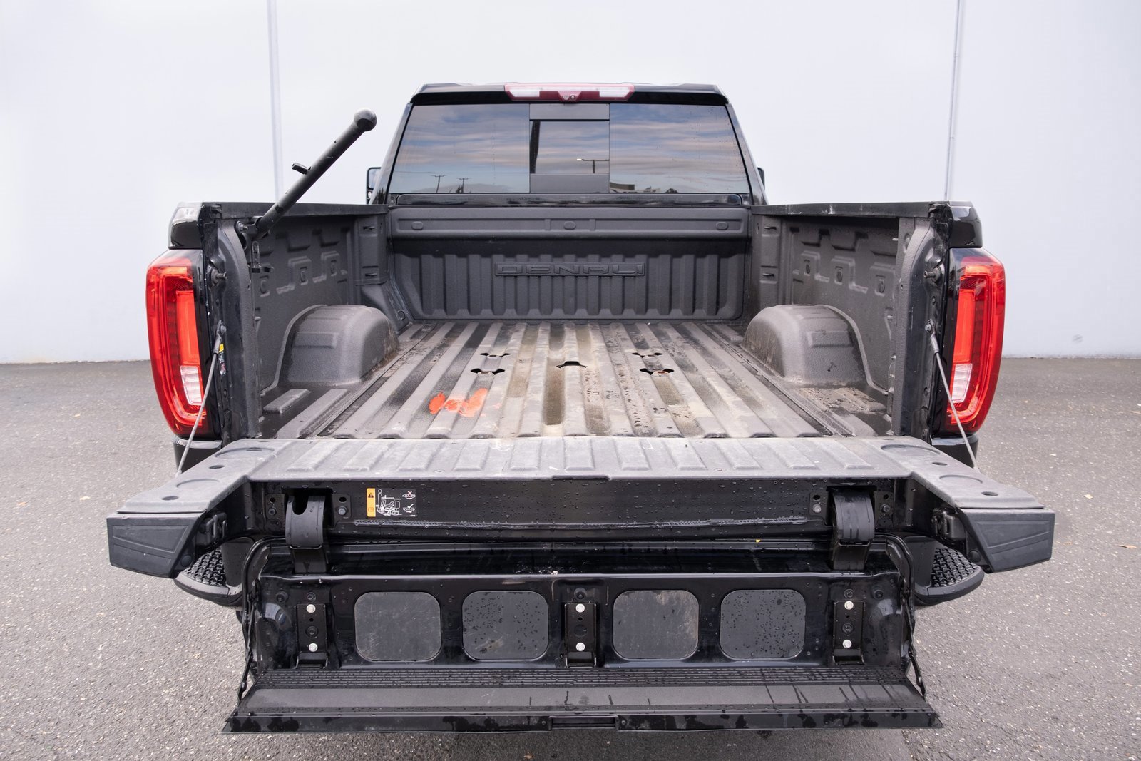 Used 2021 GMC Sierra 3500 Denali w/ Denali Black Diamond Edition image 27