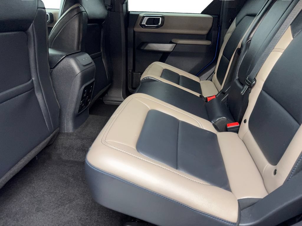 Used 2023 Ford Bronco Wildtrak AWD/4WD image 35