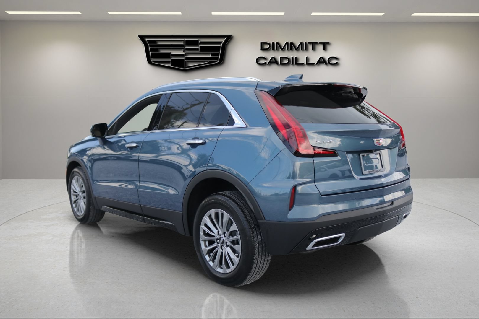 Certified 2025 Cadillac XT4 Premium Luxury FWD image 7