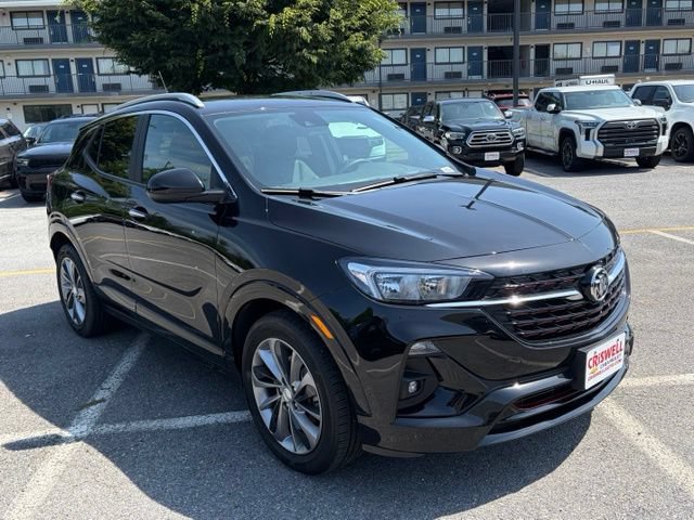 Used 2023 Buick Encore GX Select w/ Sport Touring Package FWD image 2