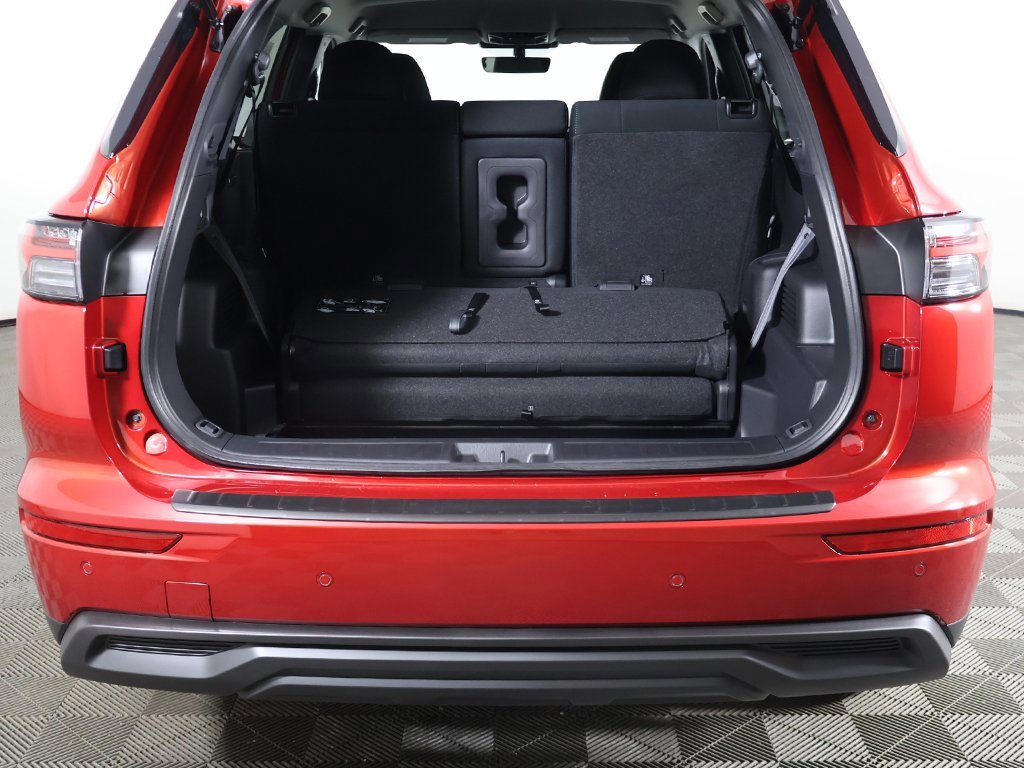 New 2026 Mitsubishi Outlander ES image 18