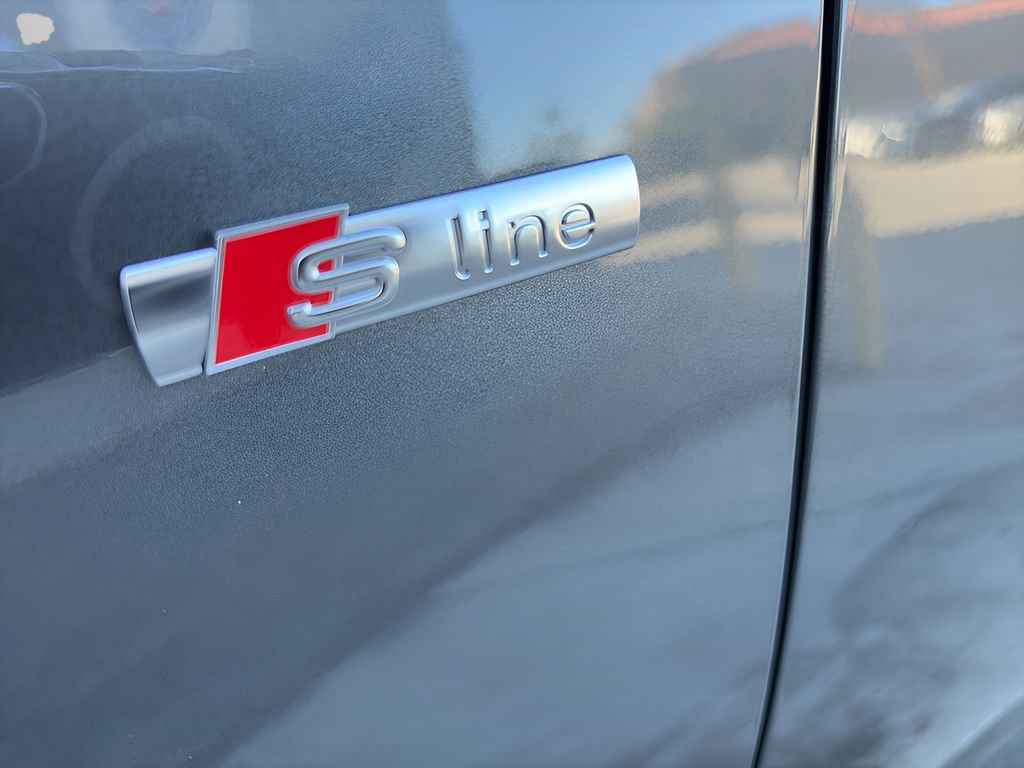 Used 2024 Audi Q5 e Premium Plus w/ Premium Plus Package image 21