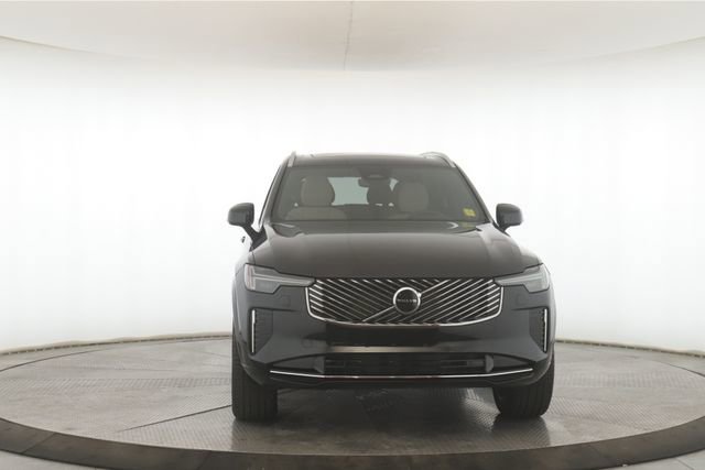 Used 2026 Volvo XC90 B5 Core image 12