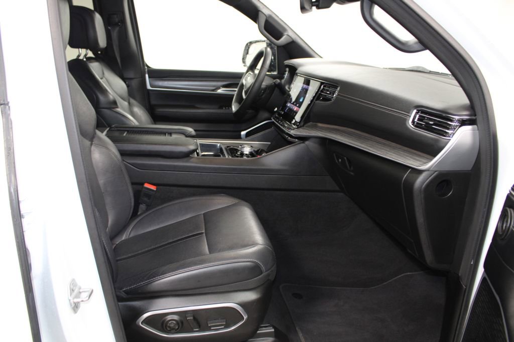 Used 2024 Jeep Wagoneer Series II image 29