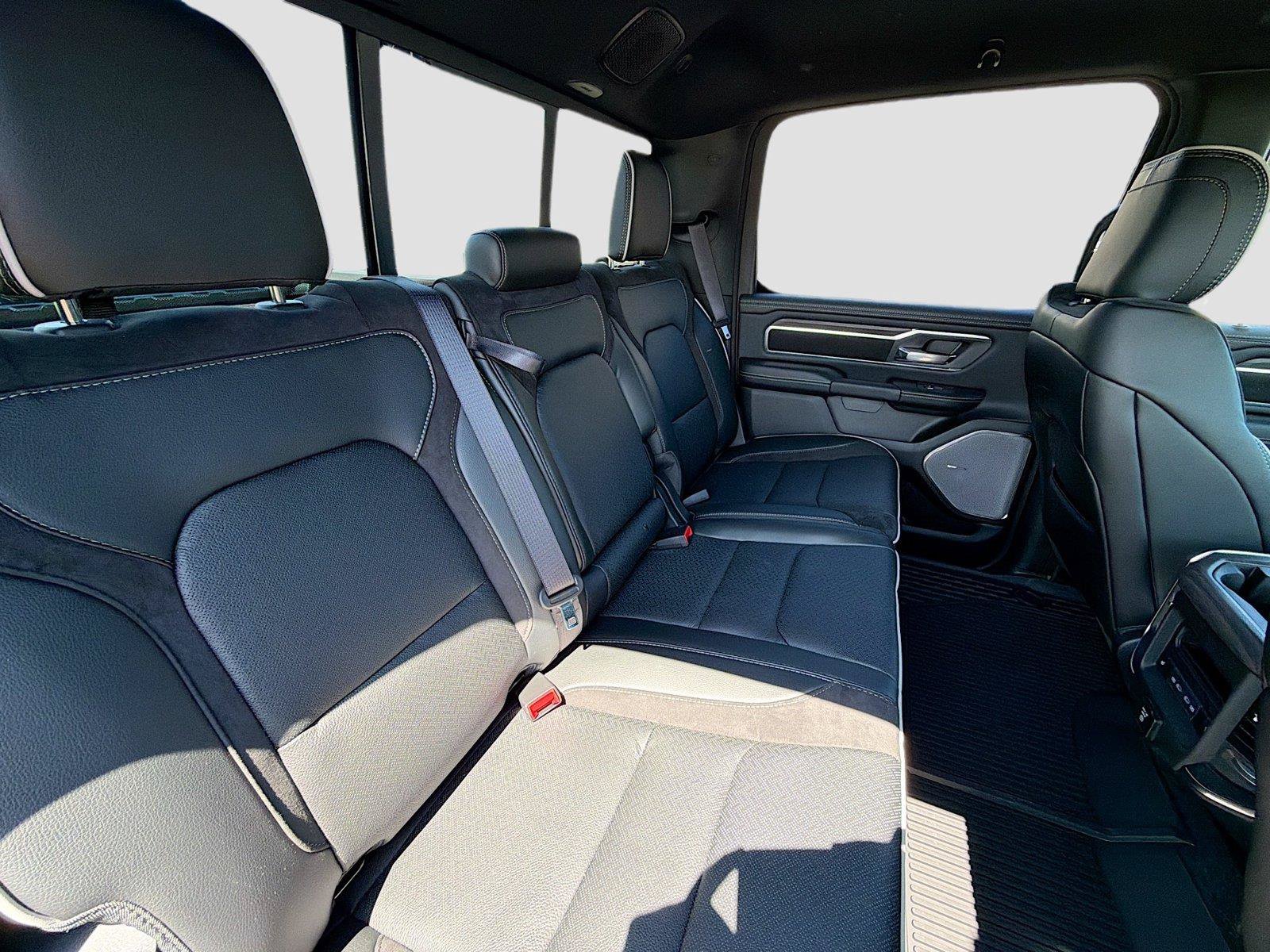 New 2026 RAM 1500 Laramie AWD/4WD image 29
