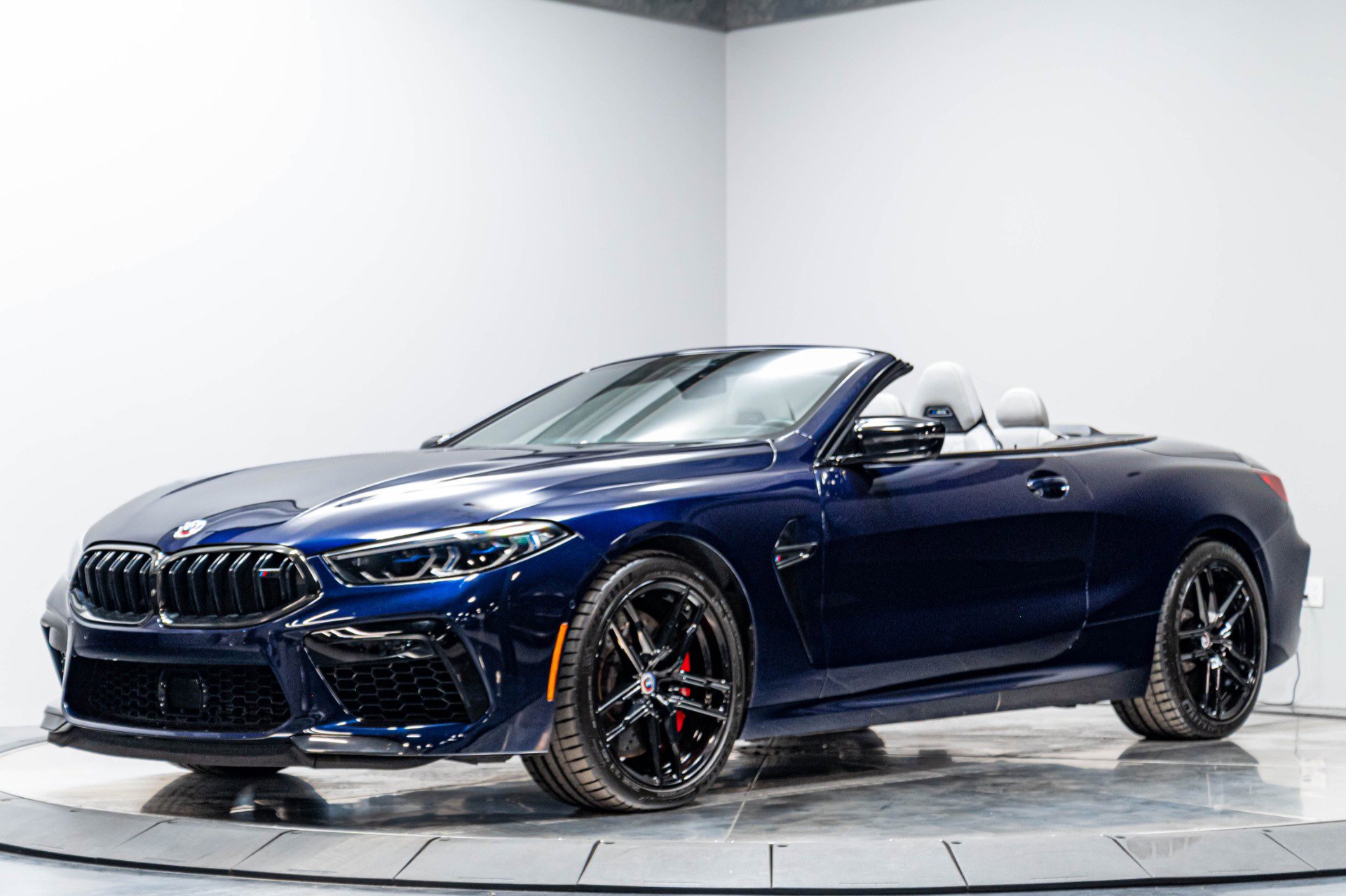 Used 2023 BMW M8 Competition AWD/4WD image 2