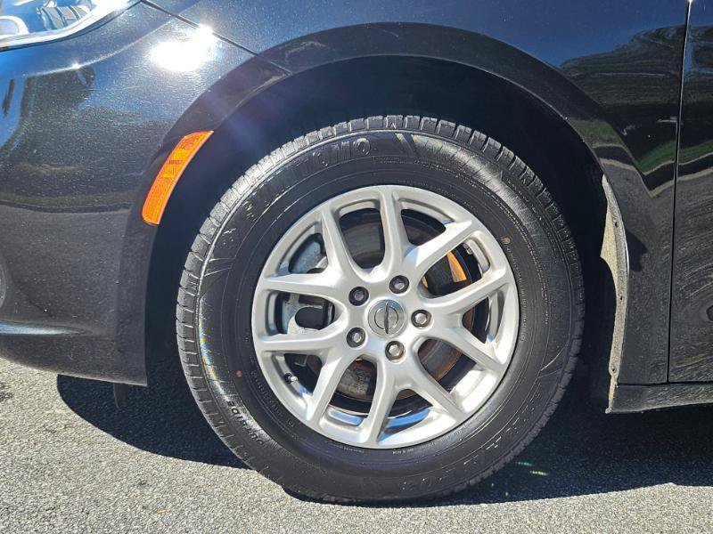 Used 2021 Chrysler Pacifica Touring-L FWD image 16