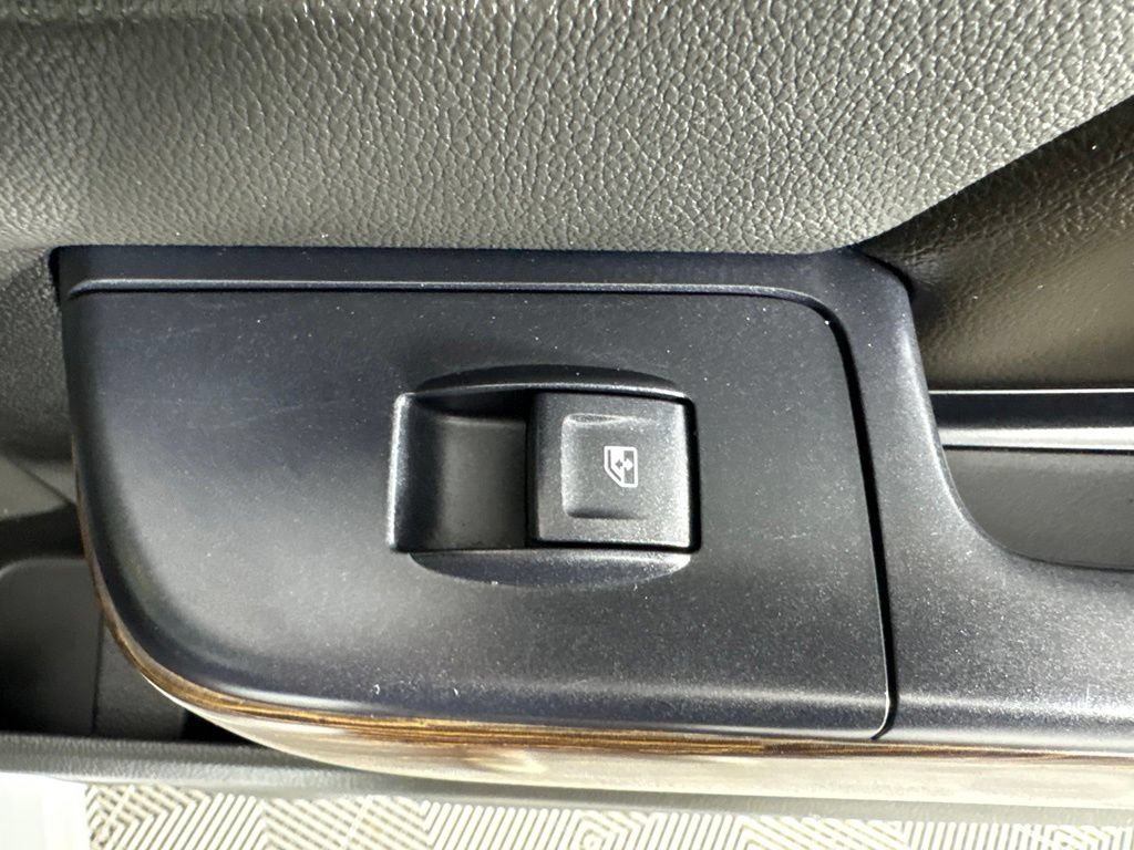 Used 2017 GMC Sierra 1500 Denali AWD/4WD image 48