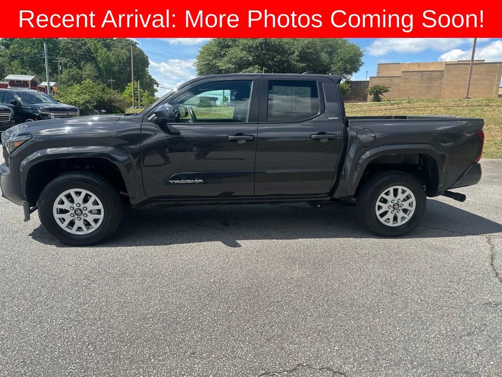 Used 2024 Toyota Tacoma SR5 RWD image 3