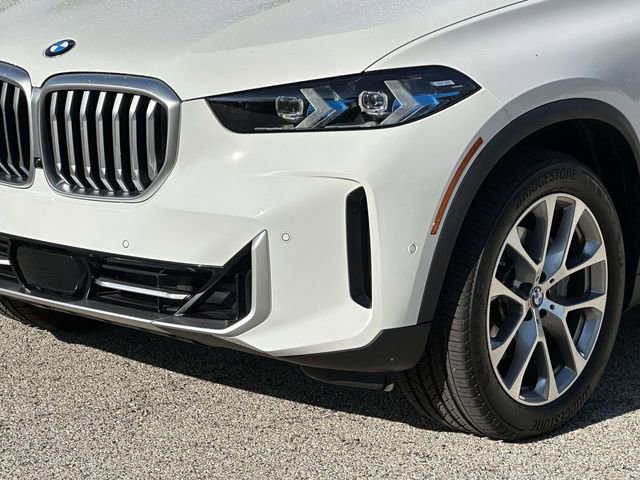 Used 2026 BMW X5 xDrive40i w/ Premium Package AWD/4WD image 12
