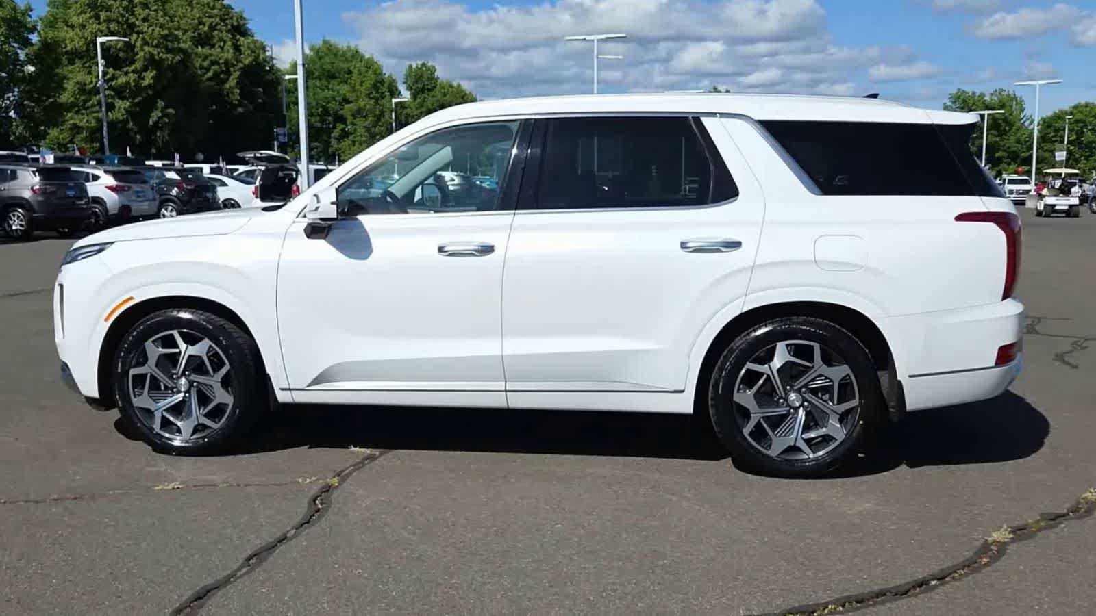Used 2022 Hyundai Palisade Calligraphy w/ Cargo Package FWD image 5